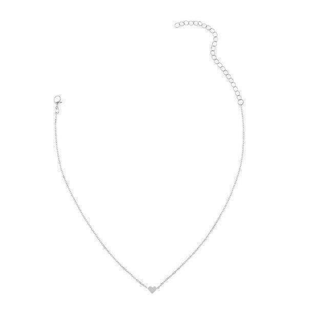  Elegant silver necklace featuring a heart pendant,  crafted from zinc alloy